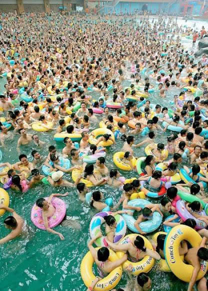 переполненный бассейн в китае